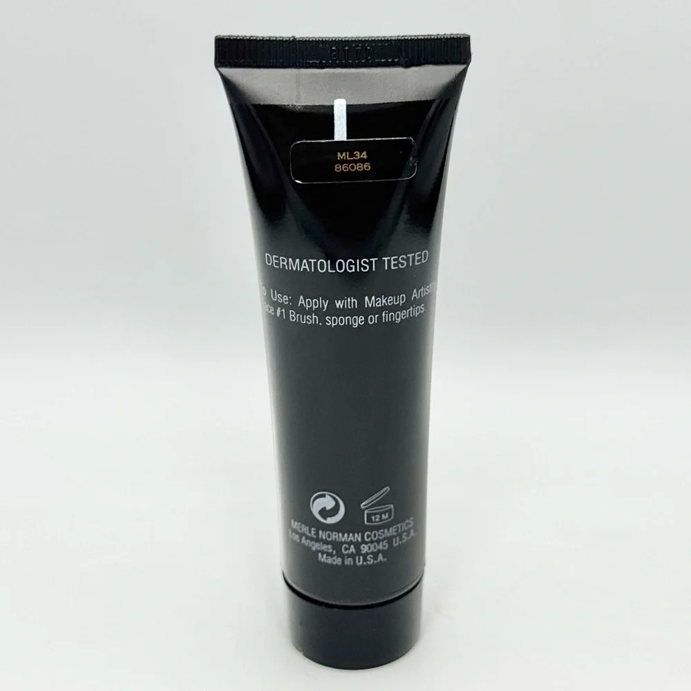 Merle Norman Luxiva Aqua Balance Makeup - ML34 - 1 fl. oz. - Picture 2 of 3